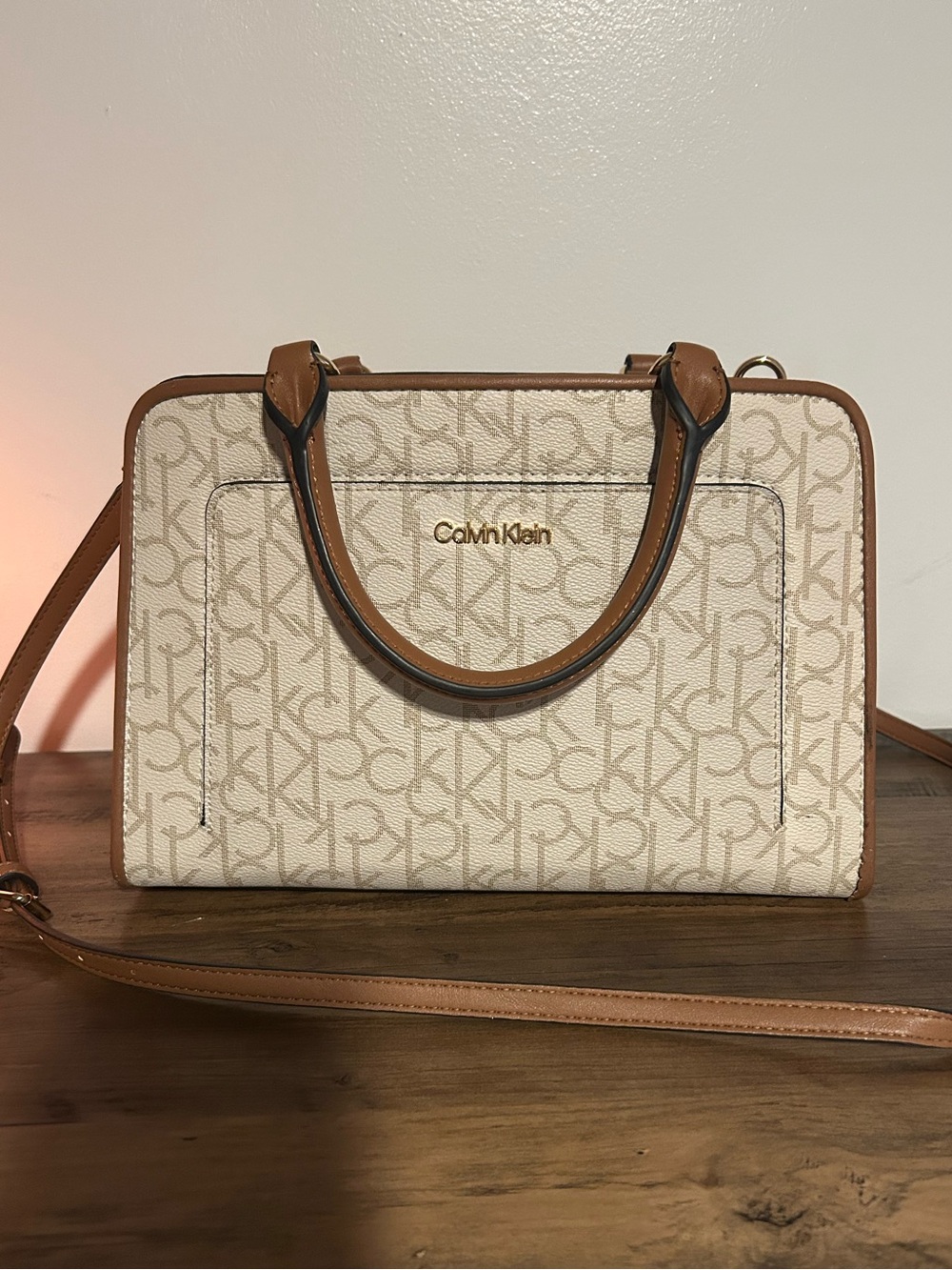 Calvin Klein Cream Satchel with Tan Trim and Logo - Picture 2 of 12
